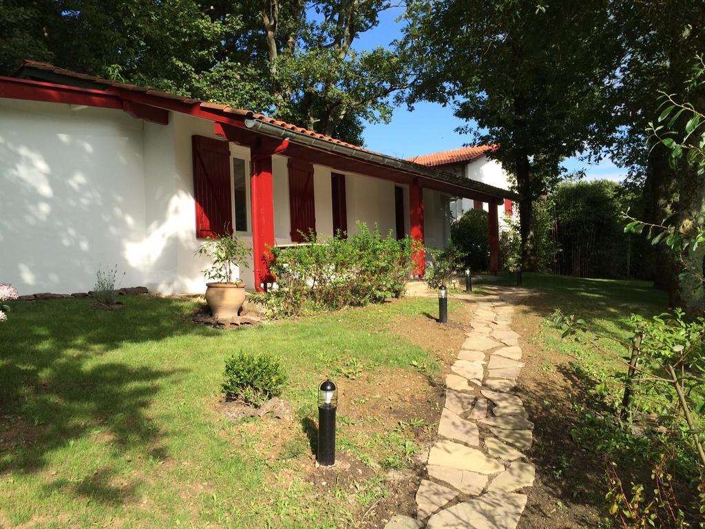 Guest House Maison Iratzean Ascain Exterior foto