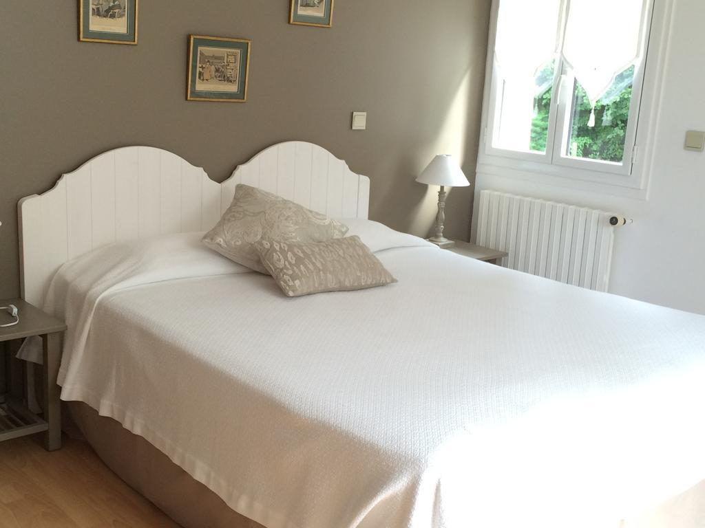 Guest House Maison Iratzean Ascain Habitación foto